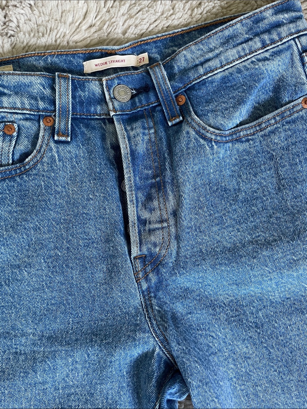 Levi’s Wedgie Straight Light Blue Denim Jeans 27